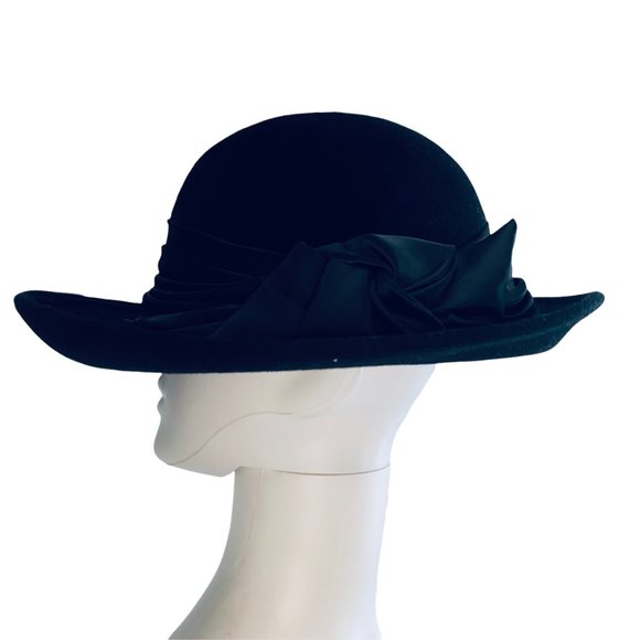 VINTAGE VIV KNOWLAND HATS WOMEN\'S BLACK 100% FUR FELT HAT